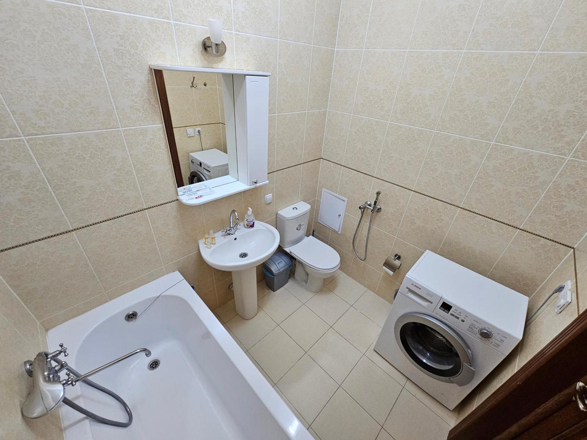 Ernaz Plus Apartments-Expo-Boulevard Astana Luaran gambar
